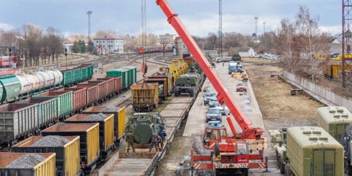 Перевозка колёсной и гусеничной техники с островов Курильской гряды с назначением в порты Приморского края